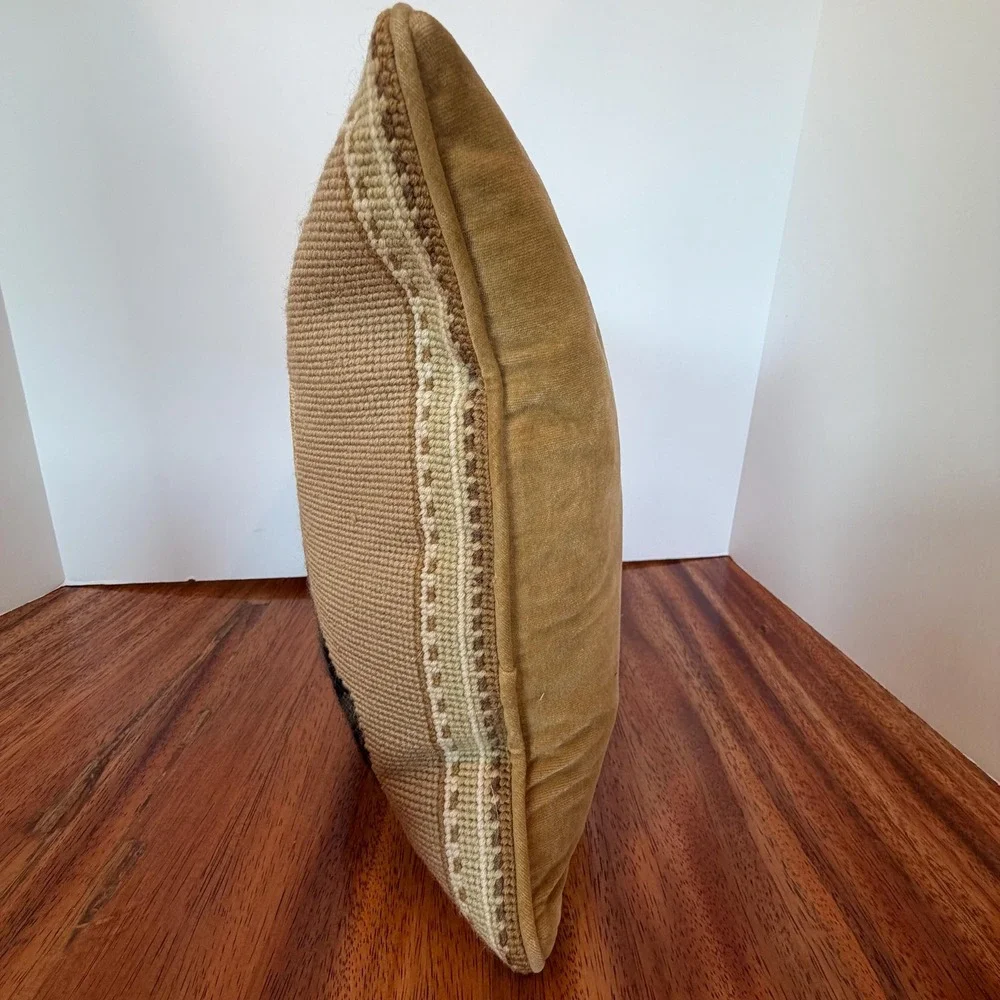 N/A *vtg needlepoint